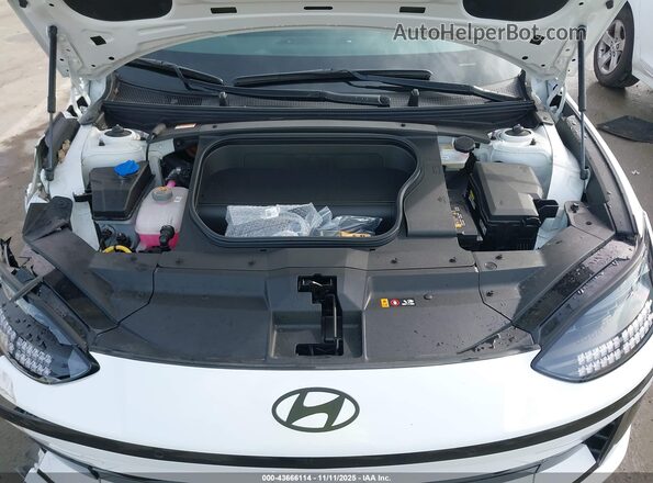 KMHM14AB3SA085933 2025 HYUNDAI IONIQ 6 White Widok z tyłu