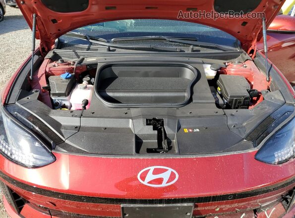 KMHM34AA2SA085990 2025 HYUNDAI IONIQ Red Vista interior trasera