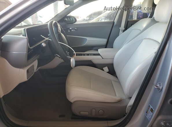 KMHM34AA4SA084761 2025 HYUNDAI IONIQ Серебряный Вид салона спереди