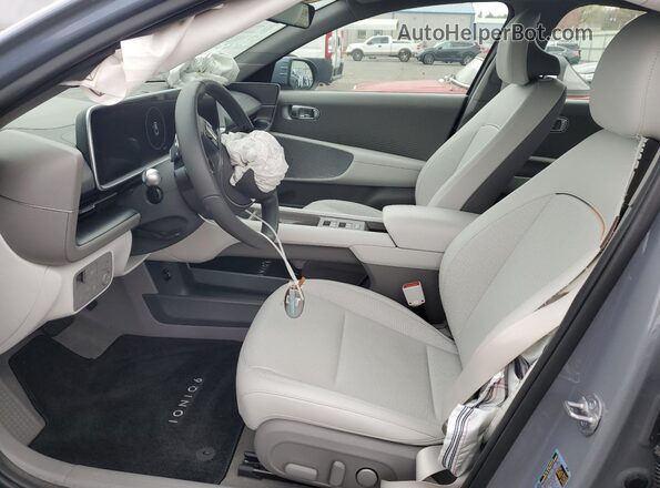 KMHM34AC1SA092477 2025 HYUNDAI IONIQ Gray Вид салону спереду