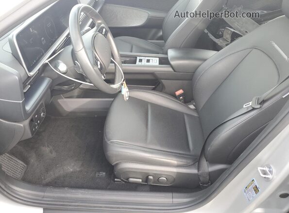 KMHM34AC2PA040590 2023 HYUNDAI IONIQ Silver წინა სალონის ხედი