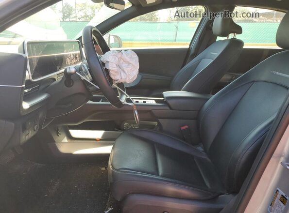 KMHM34AC2PA043425 2023 HYUNDAI IONIQ Silver Widok wnętrza z przodu