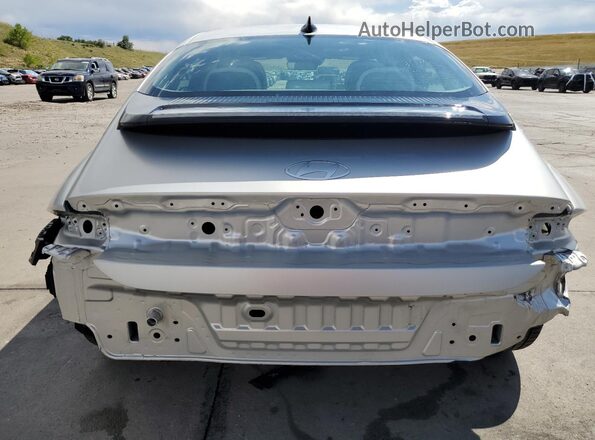 KMHM54AC7PA041518 2023 HYUNDAI IONIQ Silver Widok z tyłu