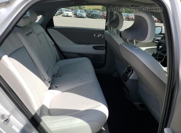KMHM54AC7PA041518 2023 HYUNDAI IONIQ Silver Widok tylnych siedzeń