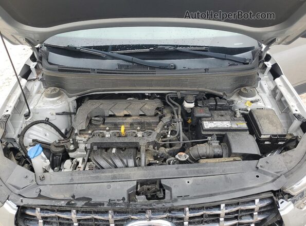 KMHRC8A30LU020120 2020 HYUNDAI VENUE Silver Вид задньої частини салону