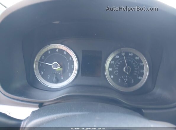 KMHRC8A30LU022367 2020 HYUNDAI VENUE White Вид задніх сидінь