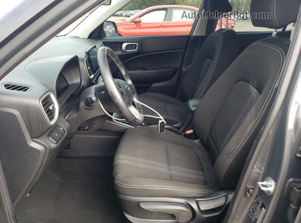 KMHRC8A30RU285466 2024 HYUNDAI VENUE Charcoal წინა სალონის ხედი