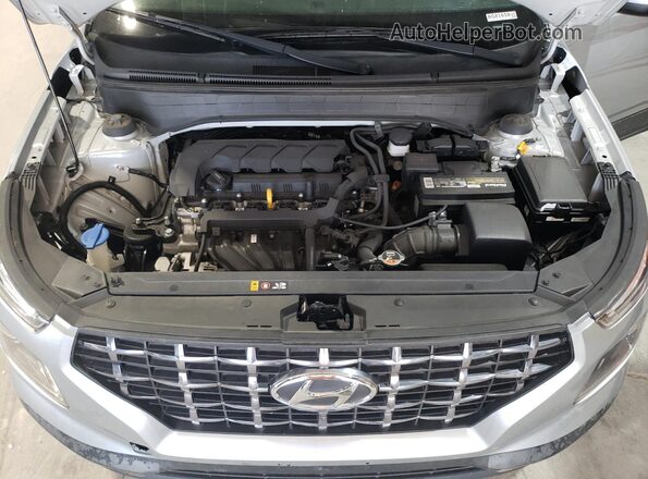 KMHRC8A31LU030588 2020 HYUNDAI VENUE Silver Vista del compartimento del motor