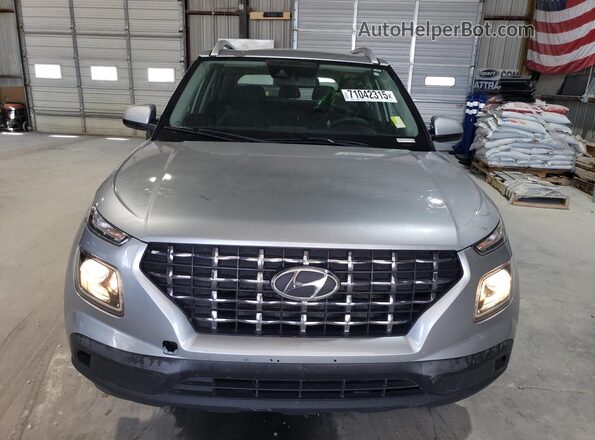 KMHRC8A31LU030588 2020 HYUNDAI VENUE Silver Vista frontal
