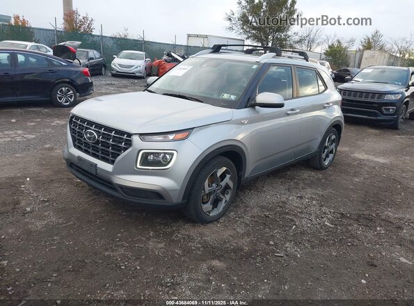 KMHRC8A31MU128070 2021 HYUNDAI VENUE Silver Przód lewy