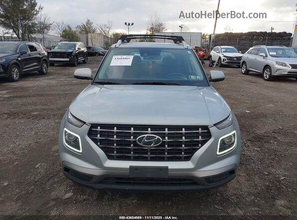 KMHRC8A31MU128070 2021 HYUNDAI VENUE Silver Widok zestawu wskaźników