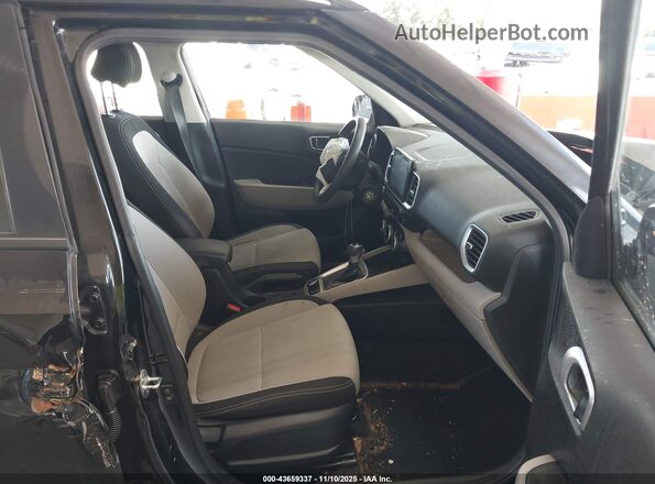 KMHRC8A32LU019941 2020 HYUNDAI VENUE Черный Вид салона спереди