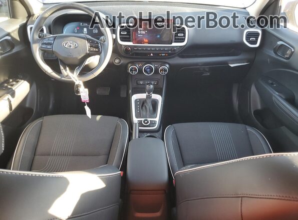KMHRC8A33RU300798 2024 HYUNDAI VENUE Blue Dashboard view