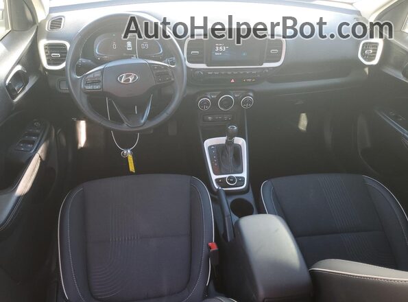 KMHRC8A34RU321000 2024 HYUNDAI VENUE White Առջևի վահանակի տեսք