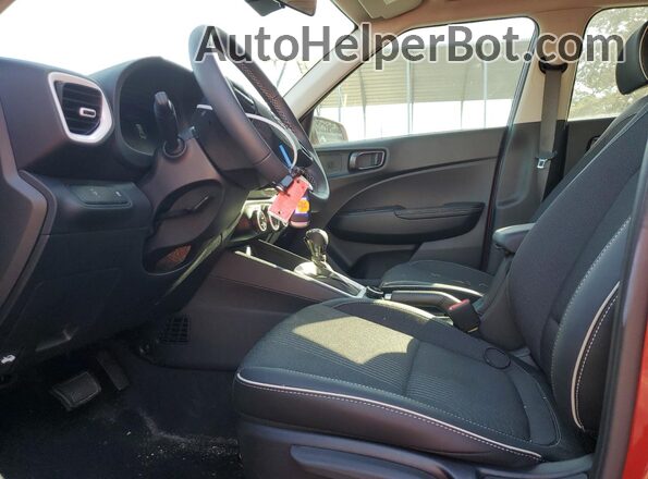 KMHRC8A34RU324818 2024 HYUNDAI VENUE Red Вид салону спереду