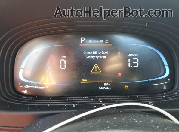 KMHRC8A35RU332166 2024 HYUNDAI VENUE Blue ხელსაწყოთა პანელის ხედი
