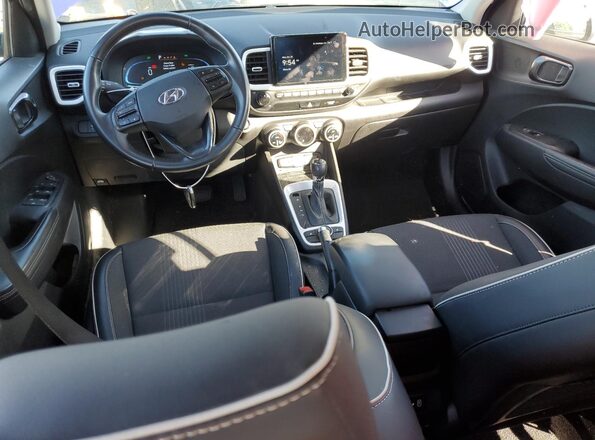 KMHRC8A37RU288218 2024 HYUNDAI VENUE Blue Вид панелі приладів