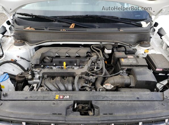 KMHRC8A37RU332864 2024 HYUNDAI VENUE White 