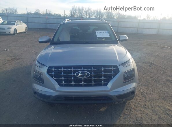 KMHRC8A3XPU253735 2023 HYUNDAI VENUE Silver Widok zestawu wskaźników