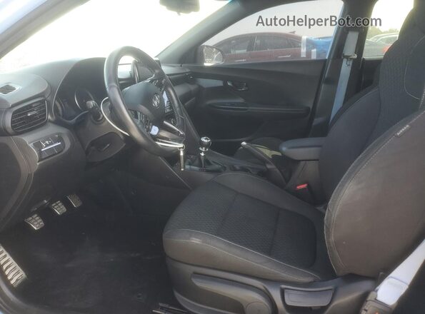KMHT36AH5LU003917 2020 HYUNDAI VELOSTER Синий Вид салона спереди