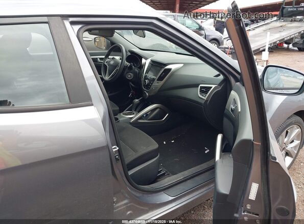 KMHTC6AD2GU270399 2016 HYUNDAI VELOSTER Серый Вид салона спереди
