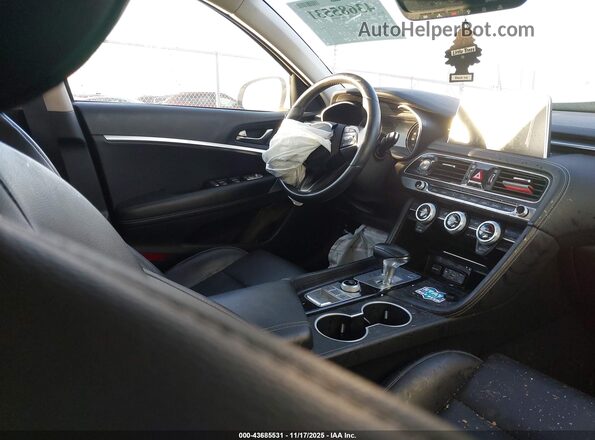KMTG64LAXMU075698 2021 GENESIS G70 White Widok wnętrza z przodu