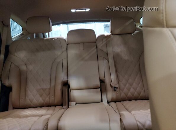 KMUHCESC9MU046324 2021 GENESIS GV80 White Vista de los asientos traseros