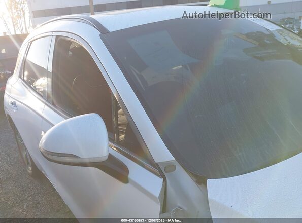 KMUMCDTC7NU021575 2022 GENESIS GV70 White Սալոնի 360 աստիճան տեսք