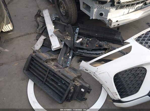 KMUMCDTC7NU021575 2022 GENESIS GV70 White Սարքավորումների վահանակի տեսք