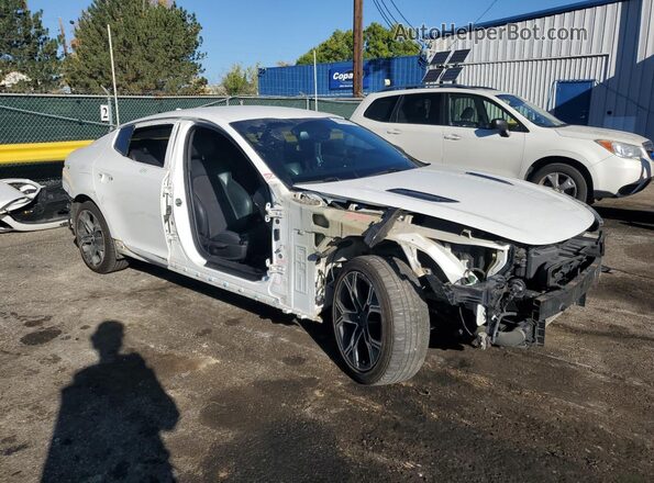 KNAE15LA2L6073910 2020 KIA STINGER White Front right
