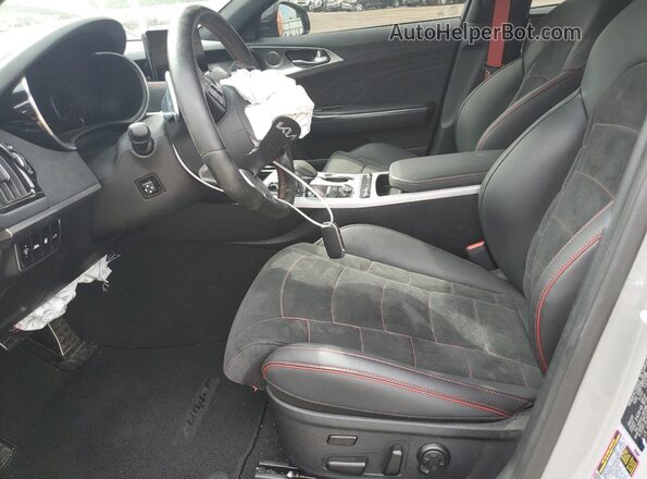 KNAE55LC9P6127375 2023 KIA STINGER Gray Вид салону спереду
