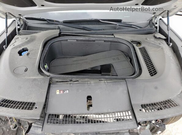 KNDADFS54R6032352 2024 KIA EV9 Silver Engine compartment view