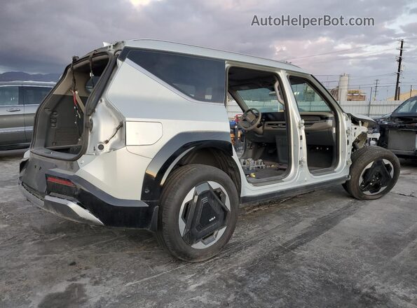 KNDADFS56R6029842 2024 KIA EV9 Серебряный Задняя правая четверть