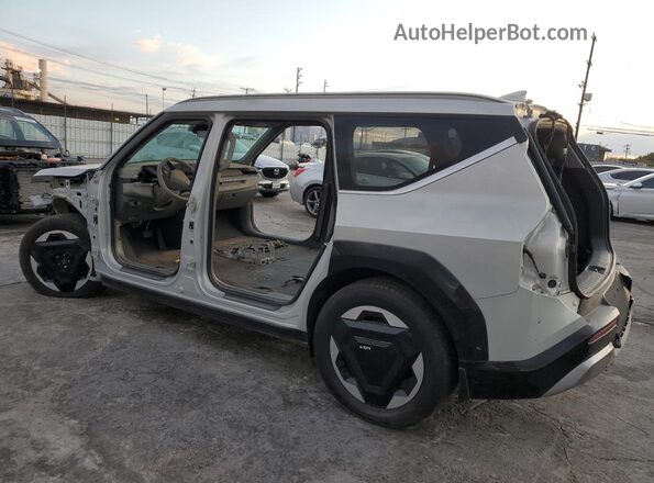 KNDADFS56R6029842 2024 KIA EV9 Серебряный Задняя левая четверть
