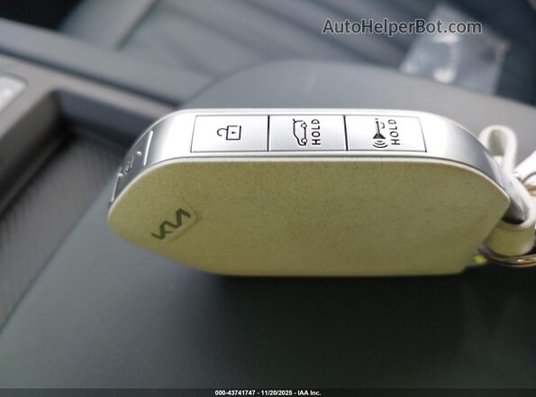 KNDAEFS53R6027916 2024 KIA EV9 Gray Widok deski rozdzielczej