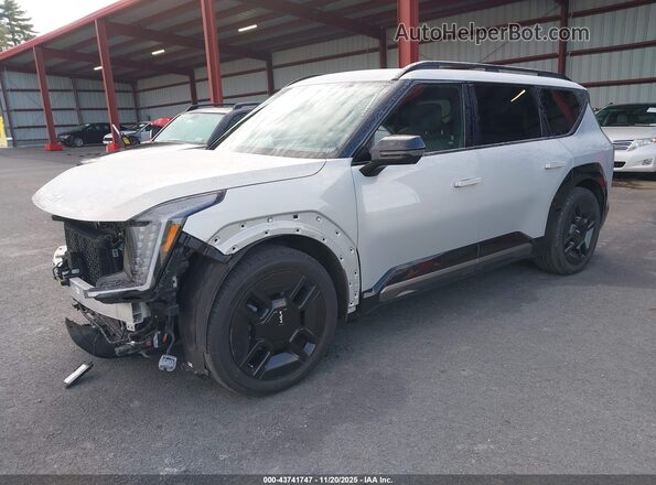 KNDAEFS53R6027916 2024 KIA EV9 Gray Przód lewy