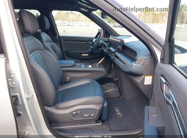 KNDAEFS53R6027916 2024 KIA EV9 Gray Widok wnętrza z przodu