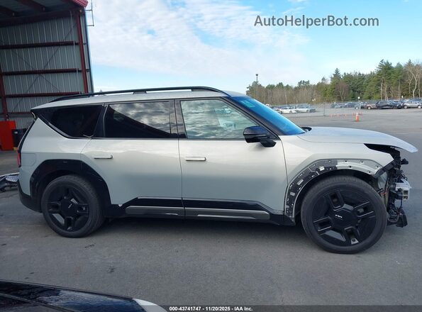 KNDAEFS53R6027916 2024 KIA EV9 Gray Widok wnętrza 360 stopni