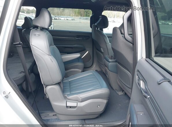KNDAEFS53R6027916 2024 KIA EV9 Gray Widok naklejki z numerem VIN
