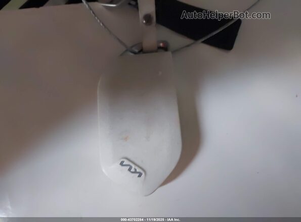 KNDAFFS53R6045930 2024 KIA EV9 Blue Առջևի վահանակի տեսք