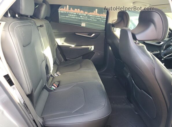 KNDC3DLC7P5122451 2023 KIA EV6 Gray Vista de los asientos traseros