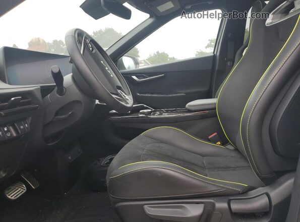 KNDC5DLE4P5106235 2023 KIA EV6 White Front interior view