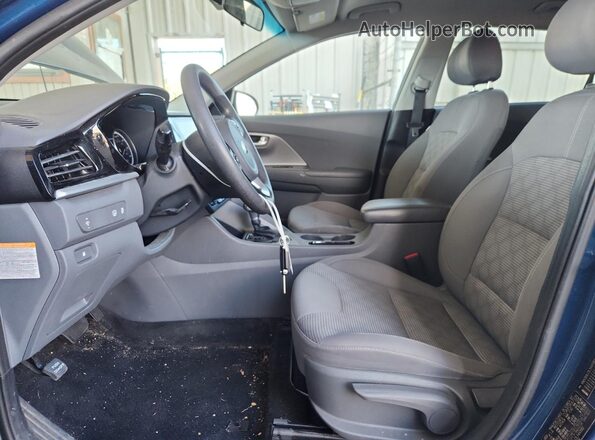 KNDCB3LC1L5443182 2020 KIA NIRO Синий Вид салона спереди