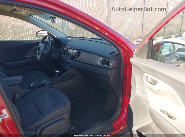 KNDCB3LC2H5057331 2017 KIA NIRO Red Front interior view
