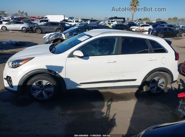 KNDCB3LC7L5371601 2020 KIA NIRO White 