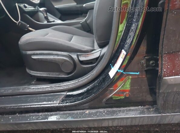 KNDCB3LC7N5510144 2022 KIA NIRO Черный Вид спереди