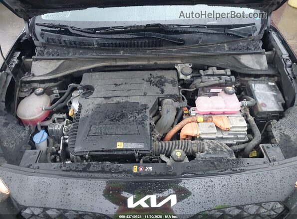 KNDCB3LC7N5510144 2022 KIA NIRO Черный Вид сзади