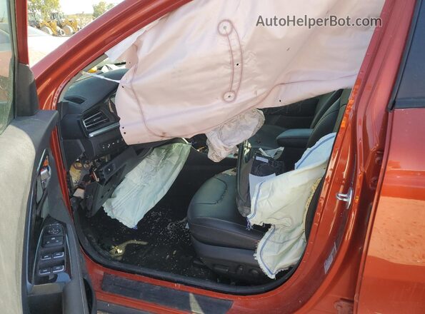 KNDCC3LC2N5546594 2022 KIA NIRO Orange Front interior view