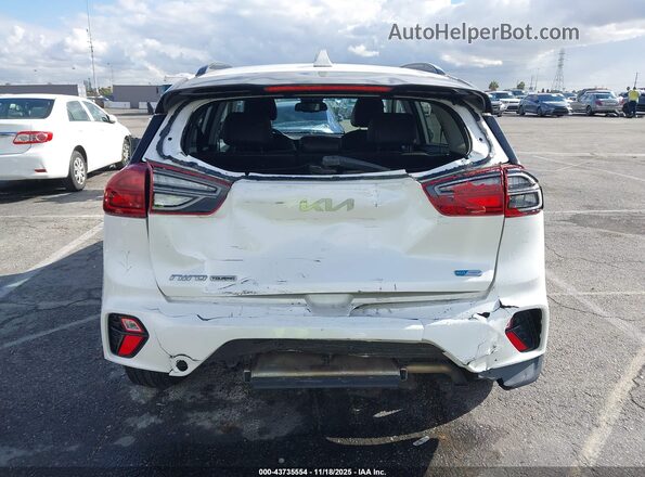 KNDCC3LC5N5531197 2022 KIA NIRO White 
