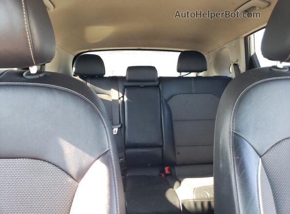 KNDCC3LG2L5036469 2020 KIA NIRO Silver Rear seats view